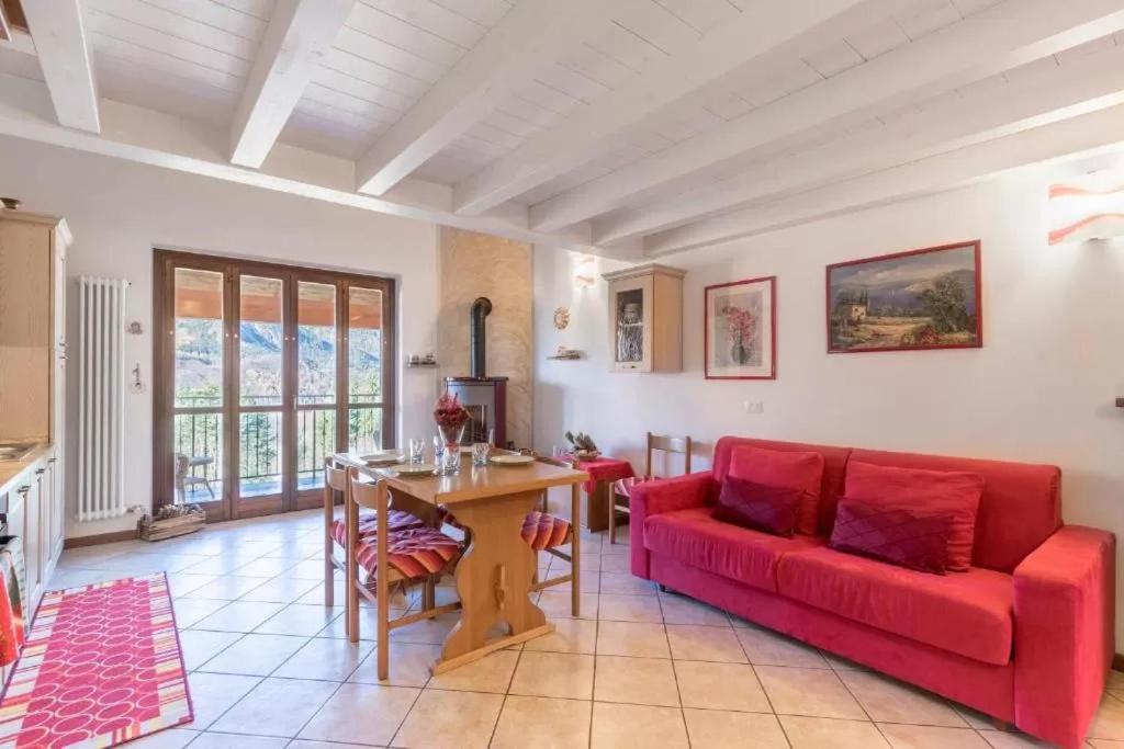 Casa Vacanze Rosalba Ferrara di Monte Baldo Extérieur photo