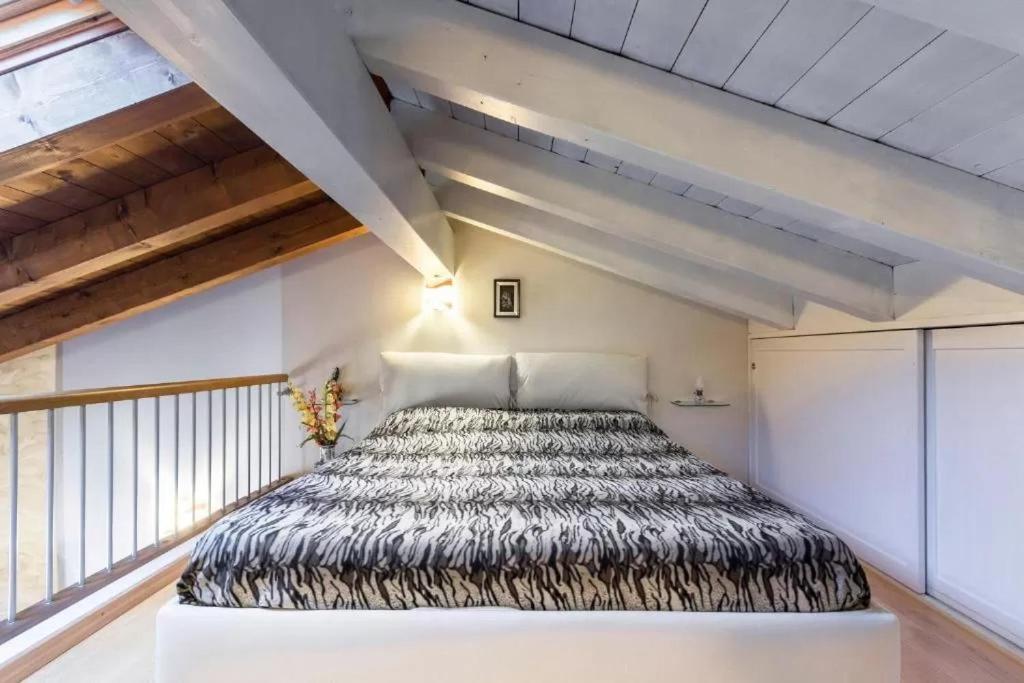 Casa Vacanze Rosalba Ferrara di Monte Baldo Extérieur photo