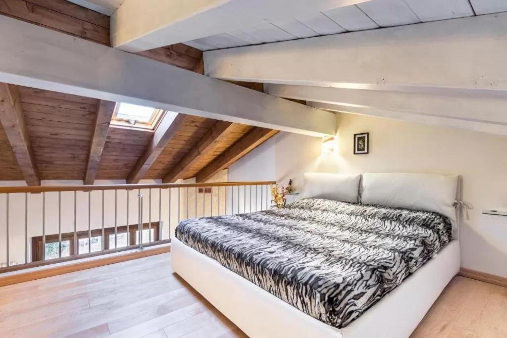 Casa Vacanze Rosalba Ferrara di Monte Baldo Extérieur photo